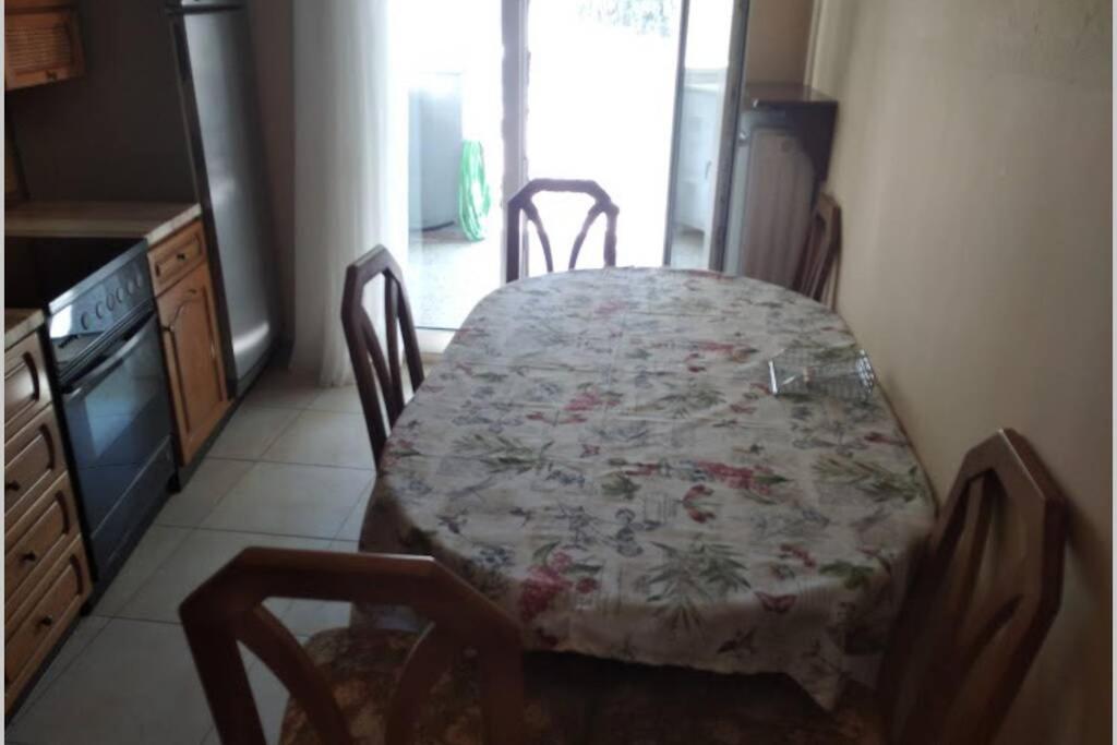 Debby'S Central Apartment Kavala Exterior photo